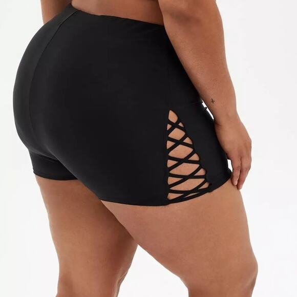 New Torrid  3 (3X 22/24) Black Strappy Lattice Side Bike Swim Shorts 3.5" Inseam - Picture 2 of 2